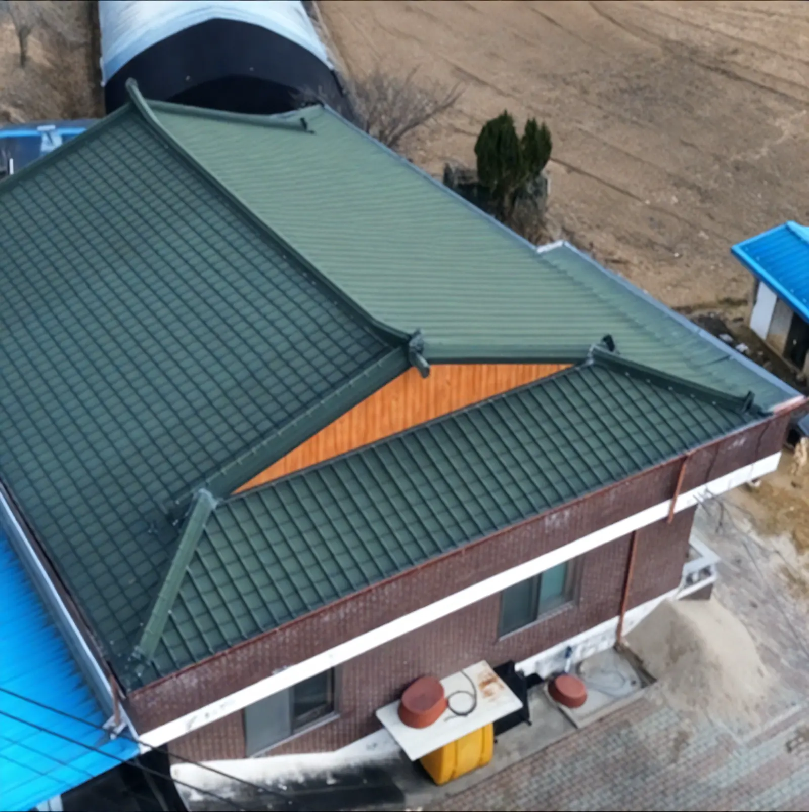 완료된 공주 징크 지붕 프로젝트